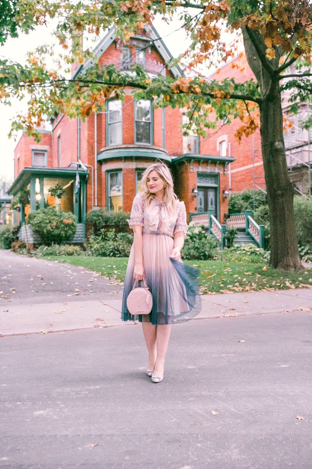 What To Wear To a Fall Engagement Party as a Guest Bijuleni